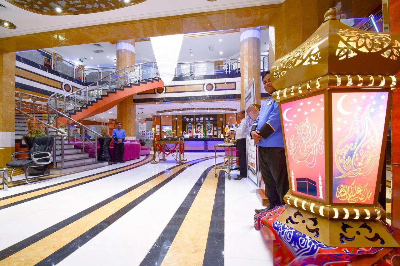 Golden Tulip Al Shakreen Медина Екстериор снимка